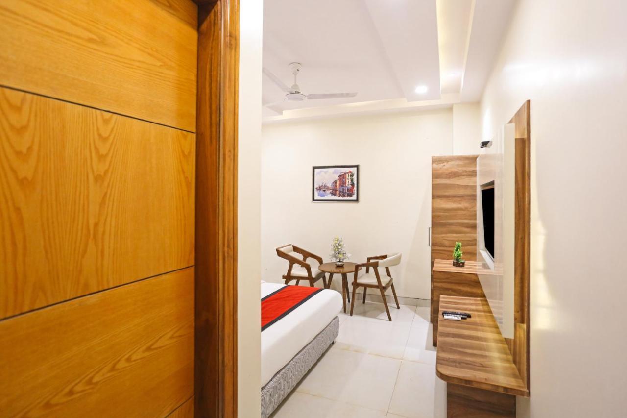 Frank Stay-Newly Built Worth -2Mins Walk From Rk Ashram Metro Satation Нью-Делі Екстер'єр фото