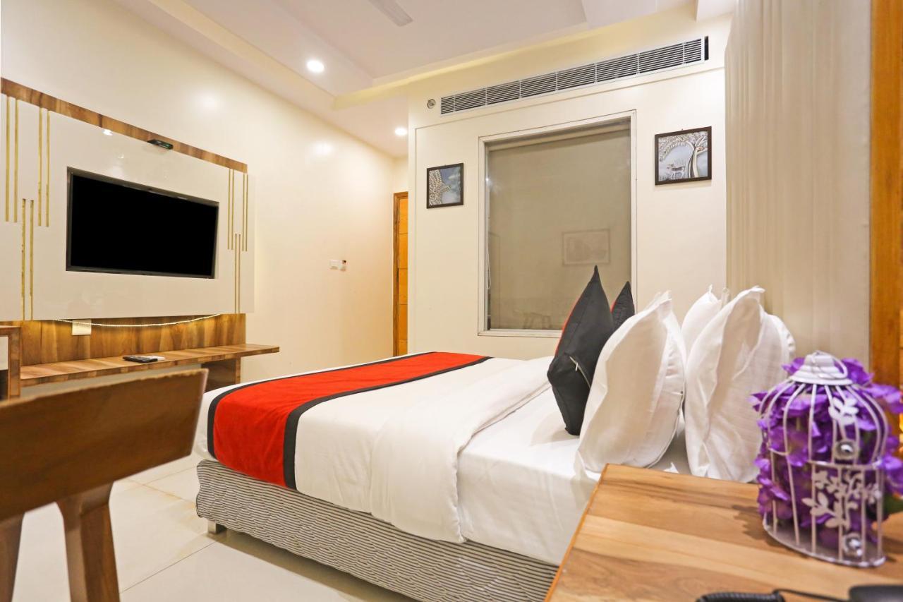 Frank Stay-Newly Built Worth -2Mins Walk From Rk Ashram Metro Satation Нью-Делі Екстер'єр фото