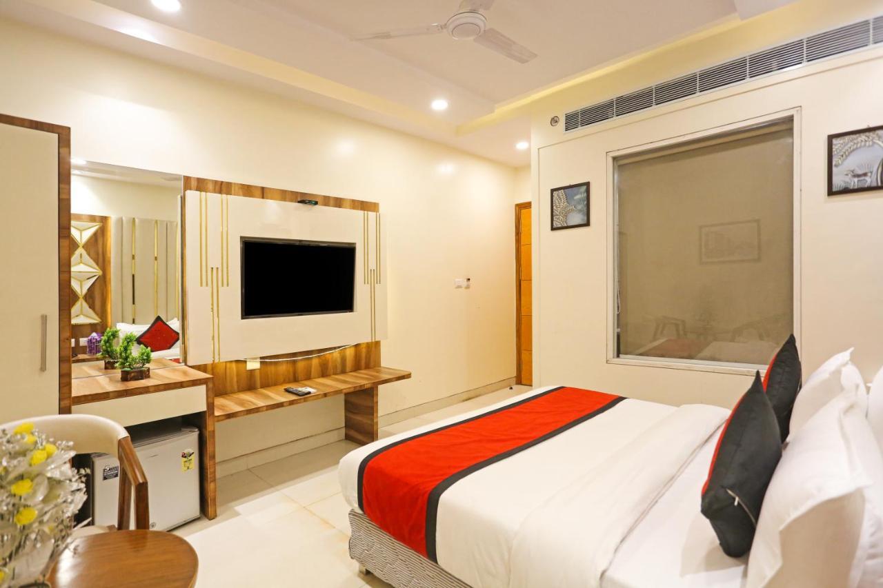 Frank Stay-Newly Built Worth -2Mins Walk From Rk Ashram Metro Satation Нью-Делі Екстер'єр фото